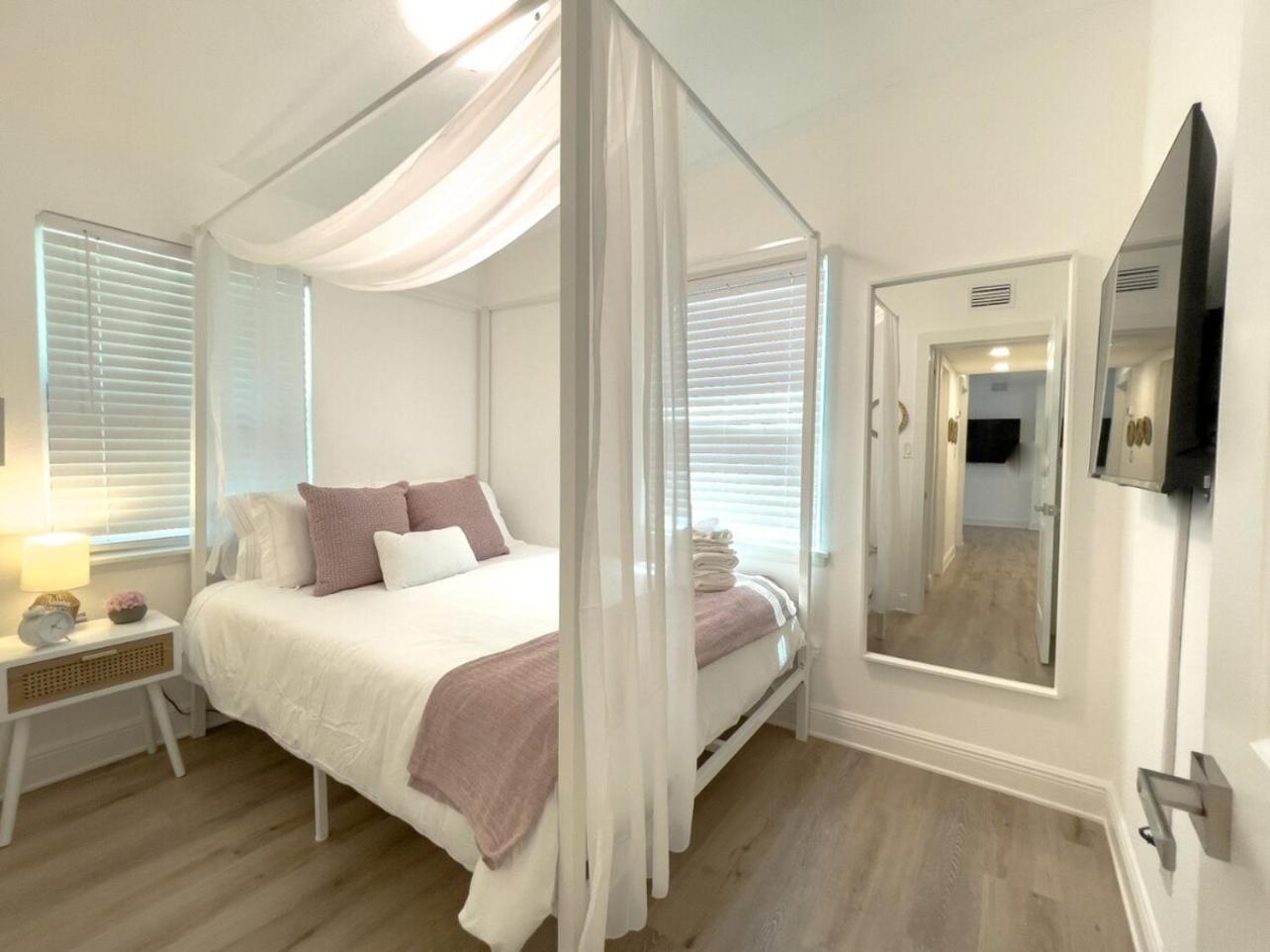 Вилла Calming And Renovated Near Dt St Pete Pier 2 King Сент-Питерсберг Экстерьер фото